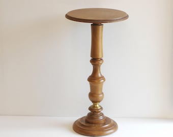 Vintage französischer hoher Blumenständer, Sockel, Beistelltisch 72 cm, natürliches schweres Holz