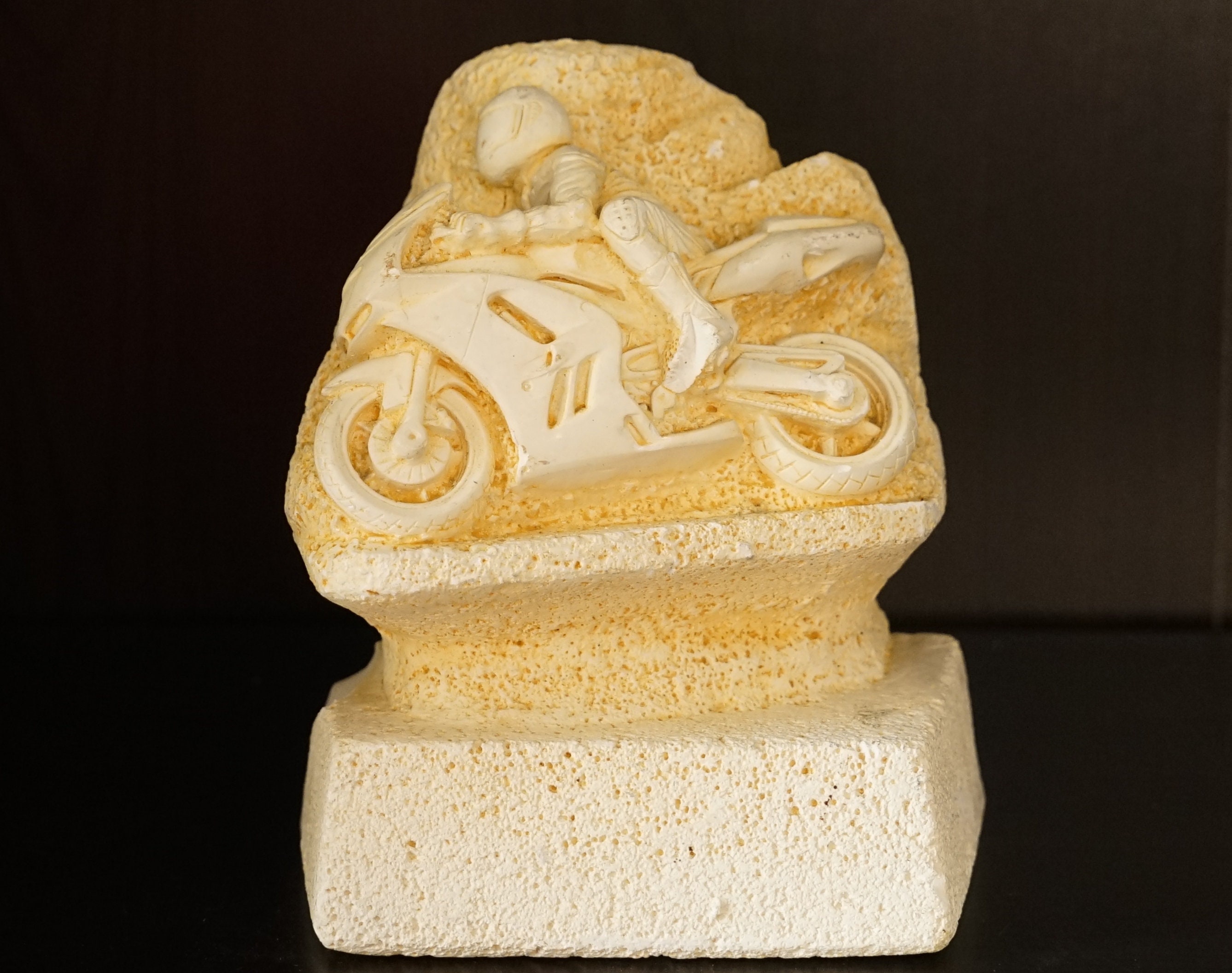 Vintage Stone Craft Sculpture Relief Moto Art Decor Cadeau Ornement Affichage/Français Studio Vintag