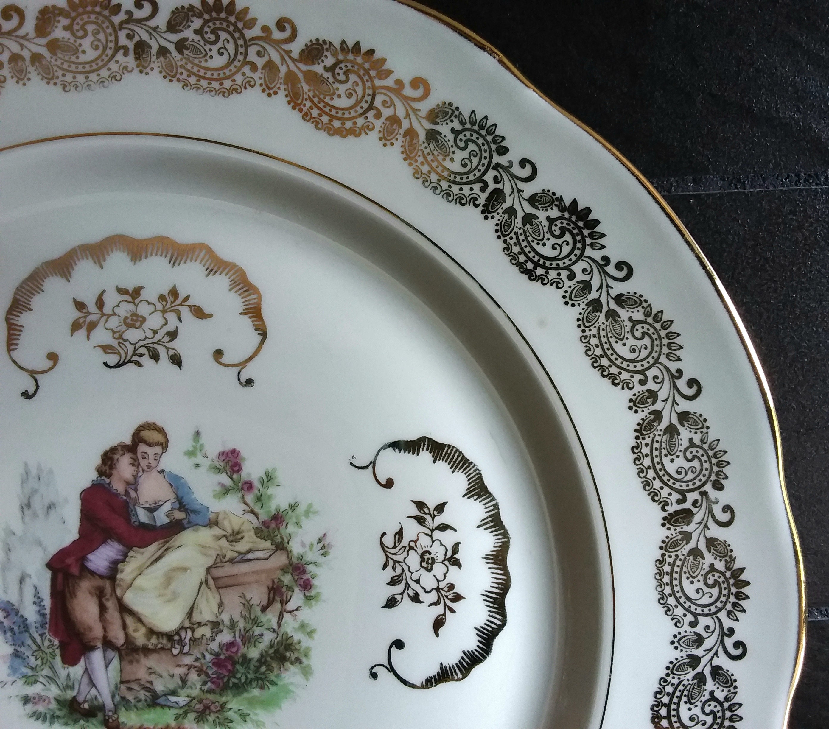 Vintage Français Assiettes à Dîner Ensemble de Porcelaine 8 Vaisselle Romantique Couple Image Cuisin