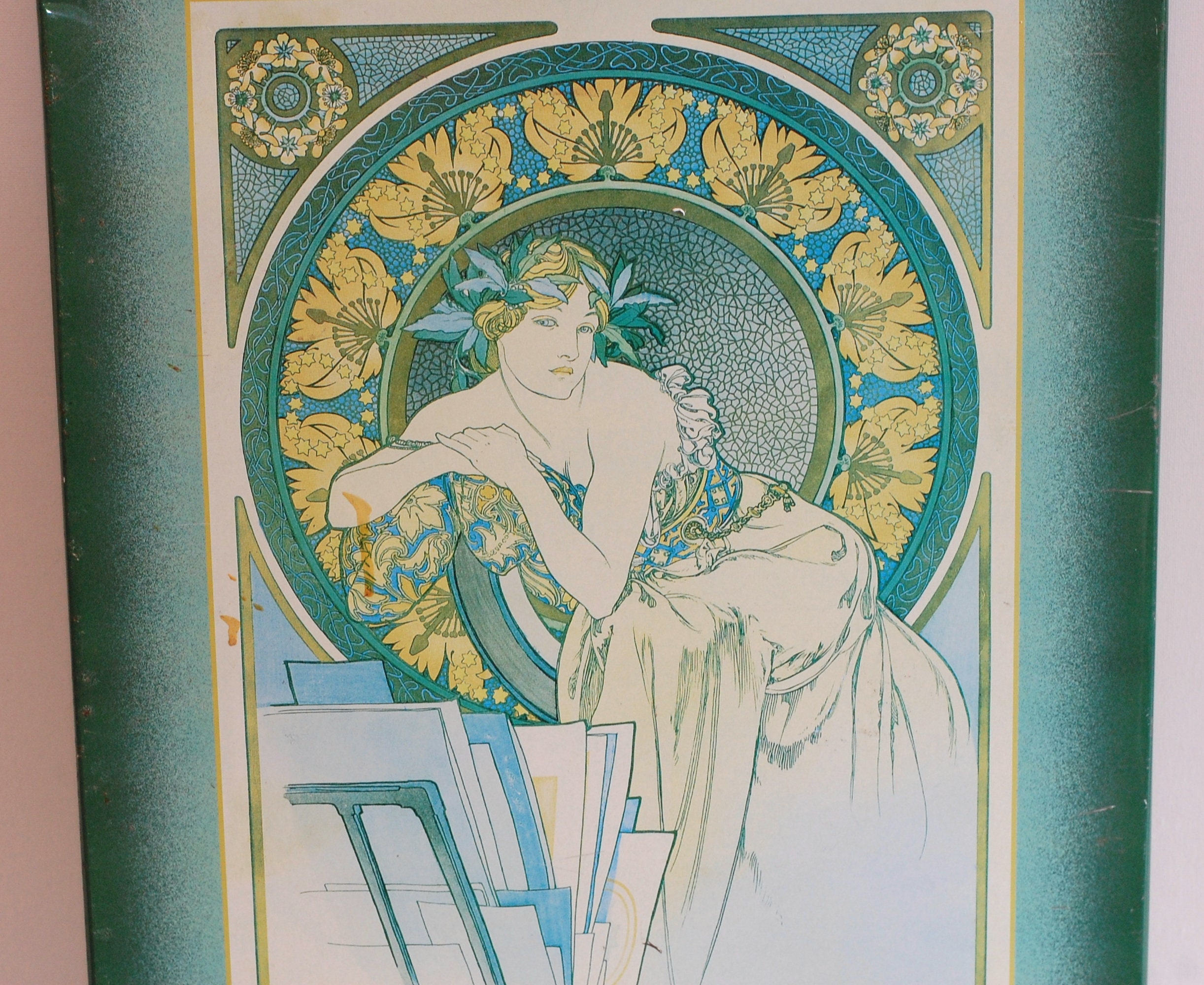 Plaque de Panneau Métallique Vintage avec Mucha Peinture 28 Art Nouveau Style Lady Image Wall Hangin