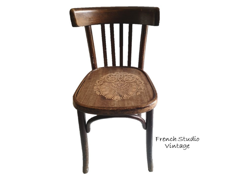 chaise de style bistrot français vintage thonet, chaises thon en bois courbé, siège sculpté, présentoir décoration d'intérieur/studio vintage