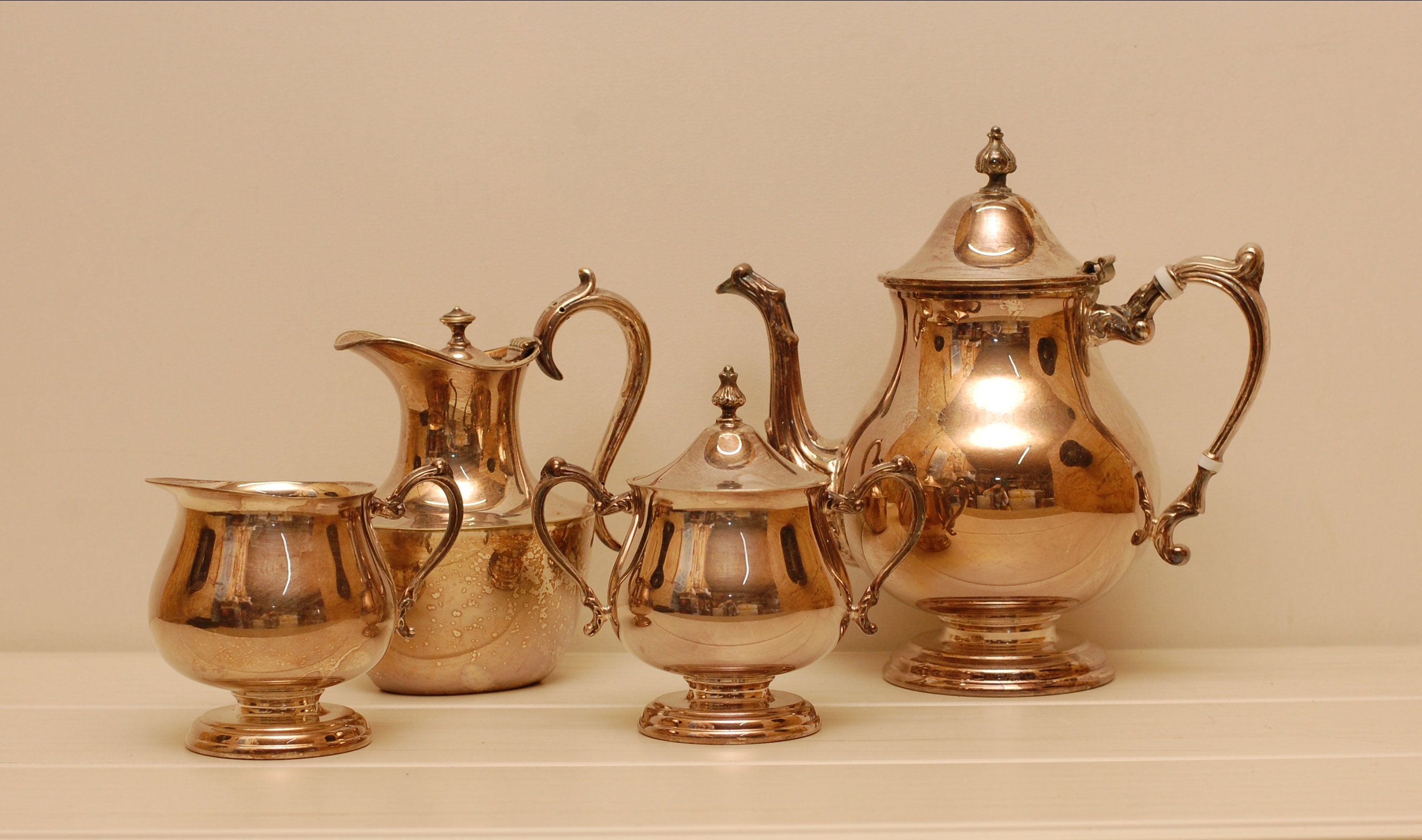 Vintage Silver Plate Tea Set Théière Cafetière Crémeuse Sugar Bowl Afternoon Servant 4 Pièces/França