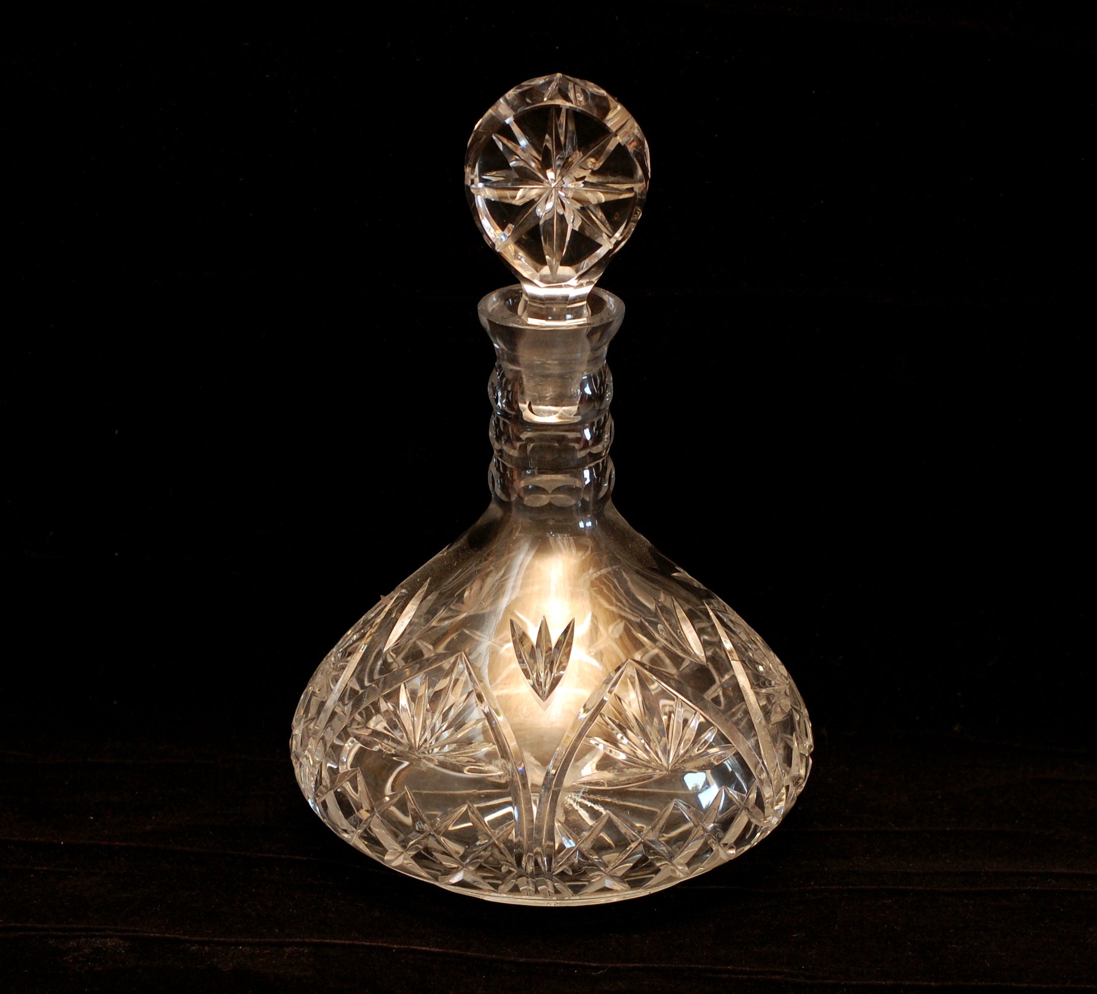 Vintage Crystal Cut Glass Decanter Wine Spirits Liquor Jar Home Decor Gift/Français Studio Vintage