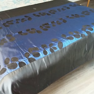 Vintage Large Silk Bed Runner Bed Throw Table Runner Home Decor Giftware / French Studio Vintage