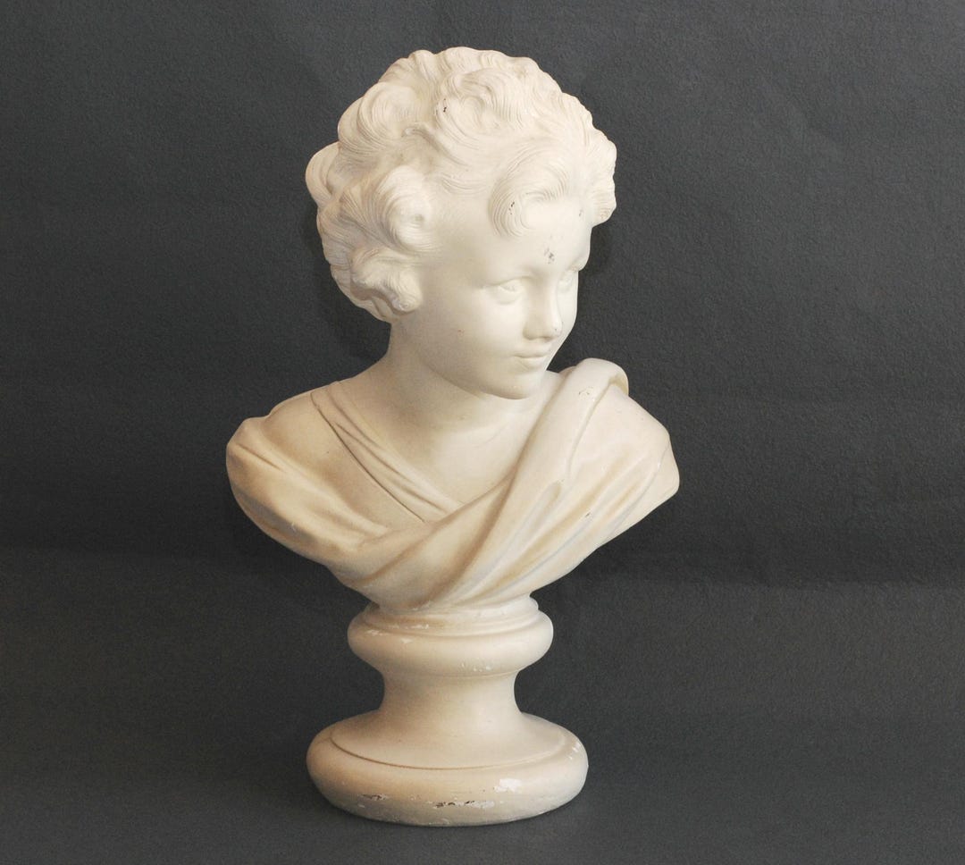 ヴィンテージのフランスの胸像、彫像、大型石膏彫刻の展示 - Etsy 日本