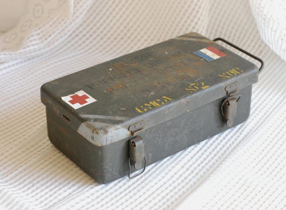 Vintage French Metal First Aid Box, Military Medicine Box - Etsy
