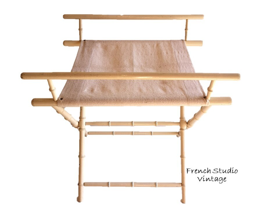 Vintage Français en Bois Tissu Rack Pliant Vêtements Debout Rangement avec Étagère en Milieu Century