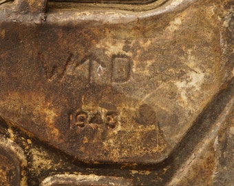 ヴィンテージ 1943 金属製ジェリカン：フランス軍コレクターズアイテム