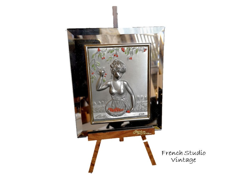Vintage Français Pewter Relief Lady Picture avec Support en Bois Juin Birthday Gift Display/studio V