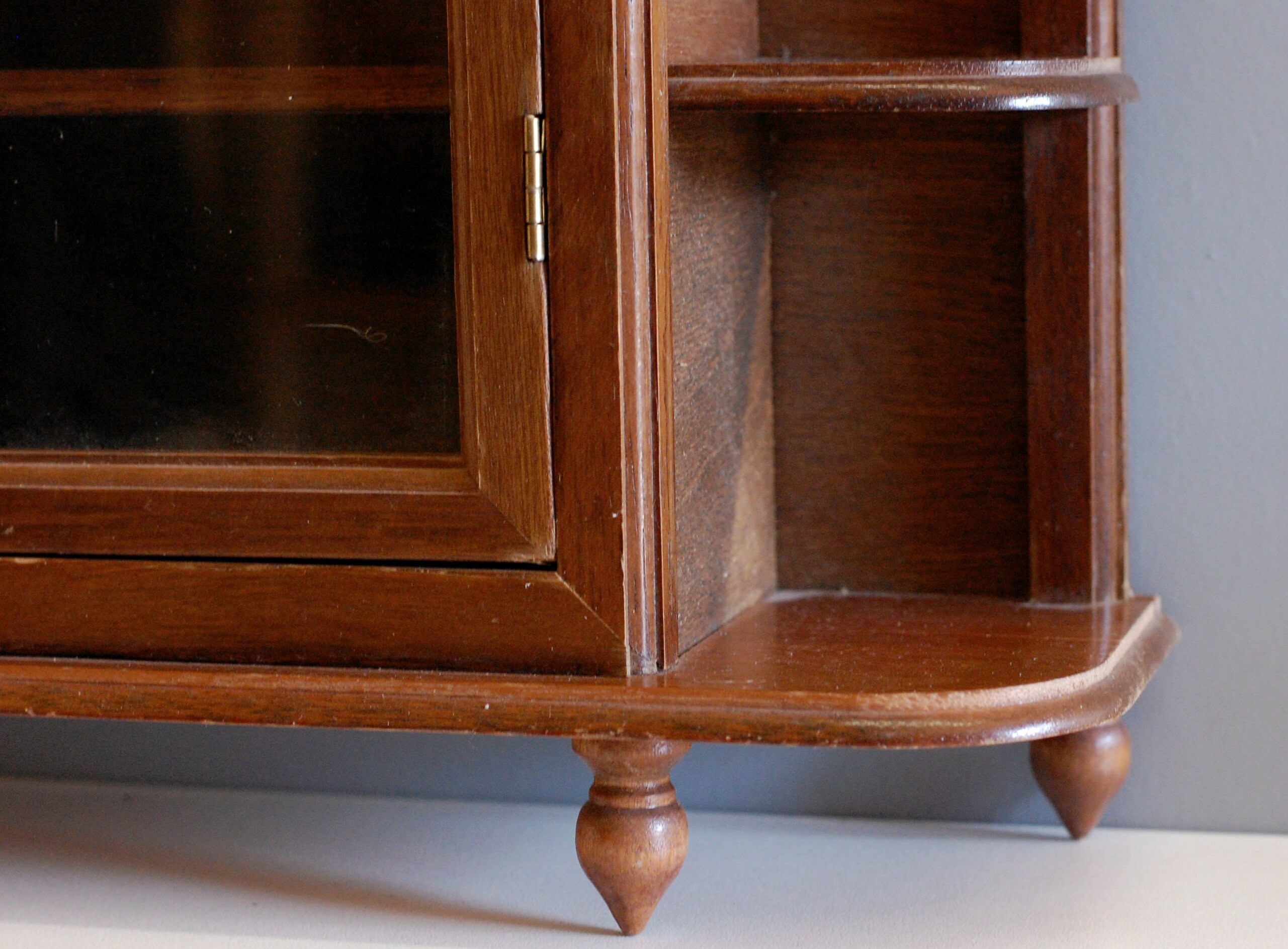 Vintage Gabinete de estante de madera francesa con puerta de | Etsy