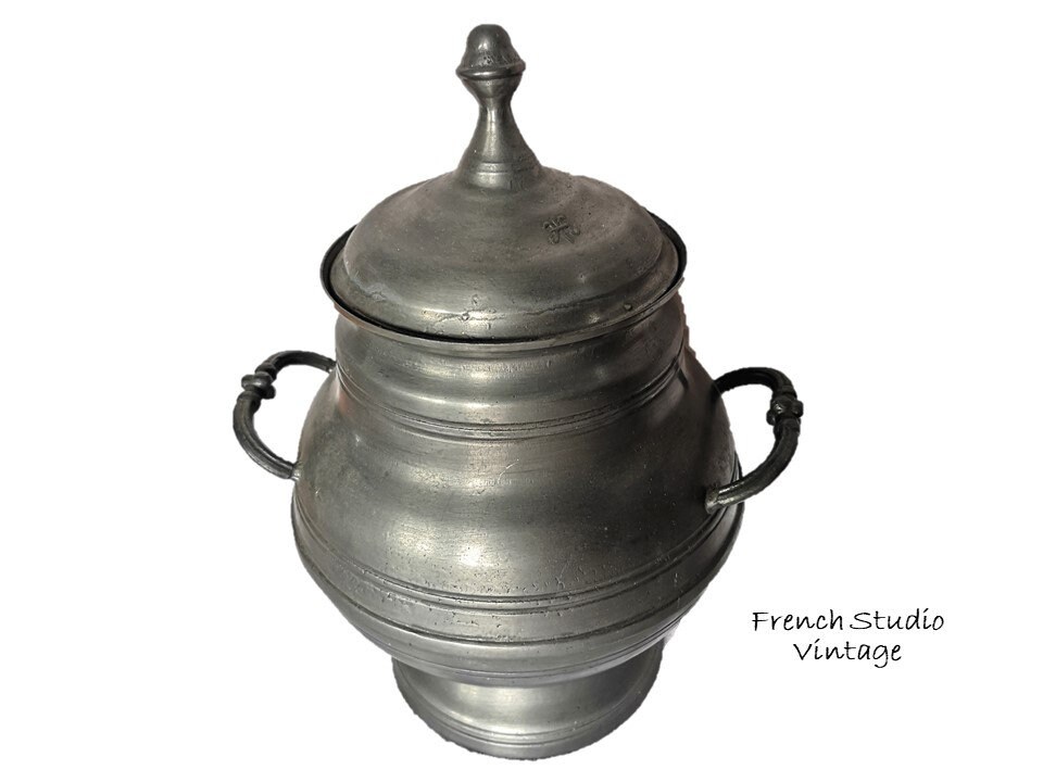 Vintage Français Étain Tureen Soup Bowl Pot Plat Fleur de Lys Serving Display/studio Vintage