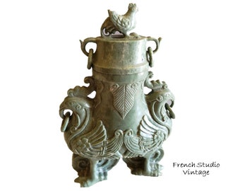 Vintage Chinese Jade Statue: Carved Animal Figurine Ornaments