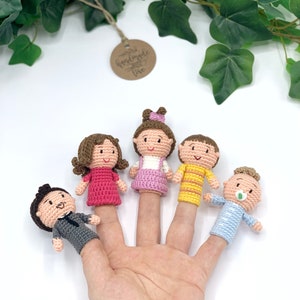 family finger puppets