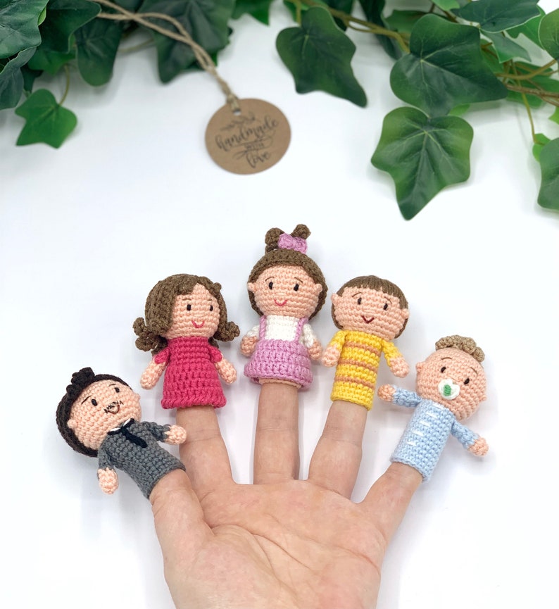 family finger puppets