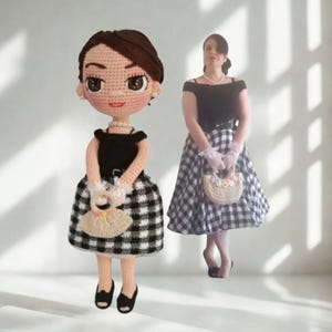 Muñeca personalizada parecida a ti, Muñeca de ganchillo personalizada Mini Yo, Muñeca amigurumi a partir de una foto, Muñeca de trapo personalizable Regalo para tu mejor amiga imagen 9