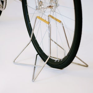 Stainless steel bike stand with spoke protection golden yellow 26 27.5 28 wheels SStand image 3