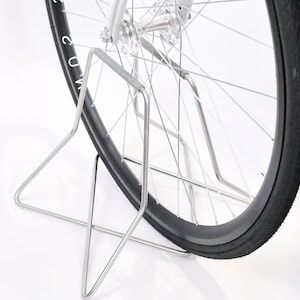 Stainless Steel Bike Stand: 26-28&quot; Wheels, Hemp Spoke Protection, silver grey | metal bicycle rack