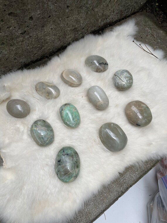 S garnierite palmstone