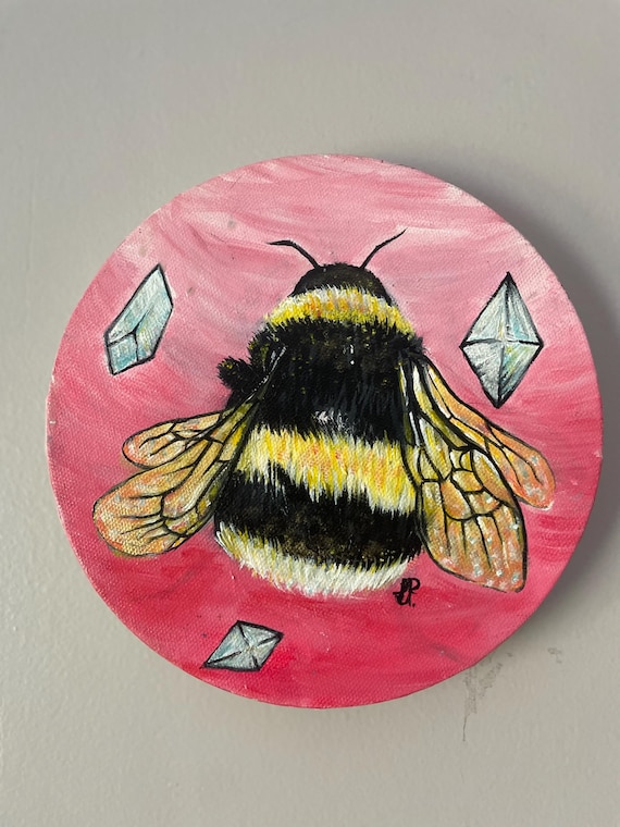 Queen Bee by Elli poitras