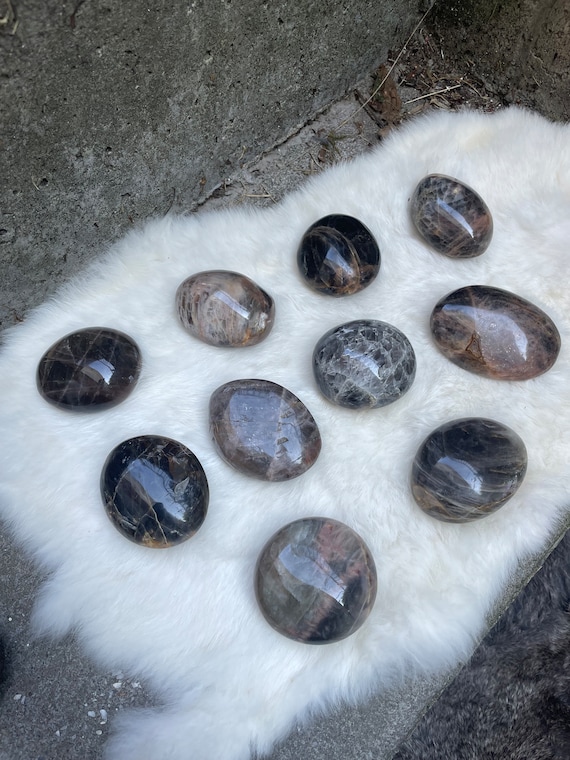 L black moonstone palmstone