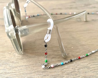 Eyewear chain