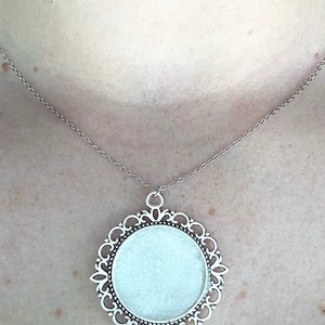 Breastmilk Necklace | Antique Silver Circle Pendant Necklace | DIY Breastmilk Necklace Kit | Nickel Free Jewlery | Size: 4.3cm x4cm