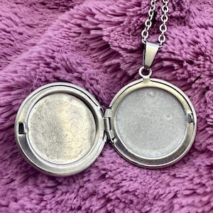 Breastmilk Pretty Circle Locket Necklace | Silver Stainless Steel | Pendant Necklace | DIY Breastmilk Necklace Kit | Size: 2.8cm