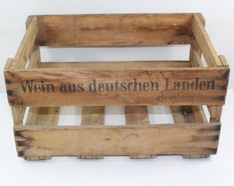 Alte gebrauchte Weinkisten weinkiste weinregal obstkiste wine-rack wein obstkisten pflanzenregal weinregal kiste alte-weinkiste holzkiste