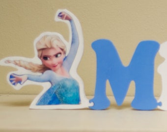 Frozen name centerpiece made from wood and puzzle