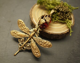 opulent dragonfly necklace