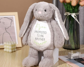 Peluche lapin gris pour faire-part de grossesse et frères et sœurs - Cadeau surprise familial personnalisé