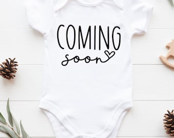 Mono personalizado para revelar el embarazo: un anuncio sorpresa para futuros padres