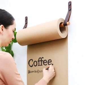 Porta carta Kraft in pelle, carta per appunti da parete, distributore di carta da macellaio, decorazione da parete rustica, porta carta da parete, decorazione da parete in stile fattoria