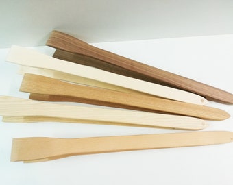 Grill tongs made of various woods with a length of approx. 50 cm
