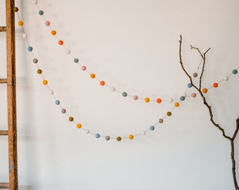 Ball garland, for all seasons, garland, hanger, decoration, handmade, fair, high-quality, colorful, terrace