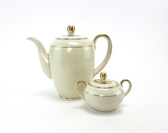 Two-piece set of coffee pot and sugar bowl made of porcelain by Bavaria Shabby Chic Vintage Vase