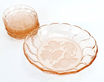 Vintage bowl set made of rosaline glass shabby country house cottage art deco style