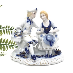 Vintage porcelain figure / sculpture baroque vintage figurine collectible figure shabby decoration rococo