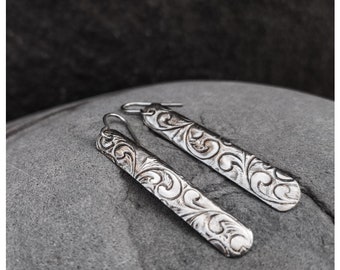 Pendientes colgantes de plata de ley hechos a mano, pendientes de plata en relieve