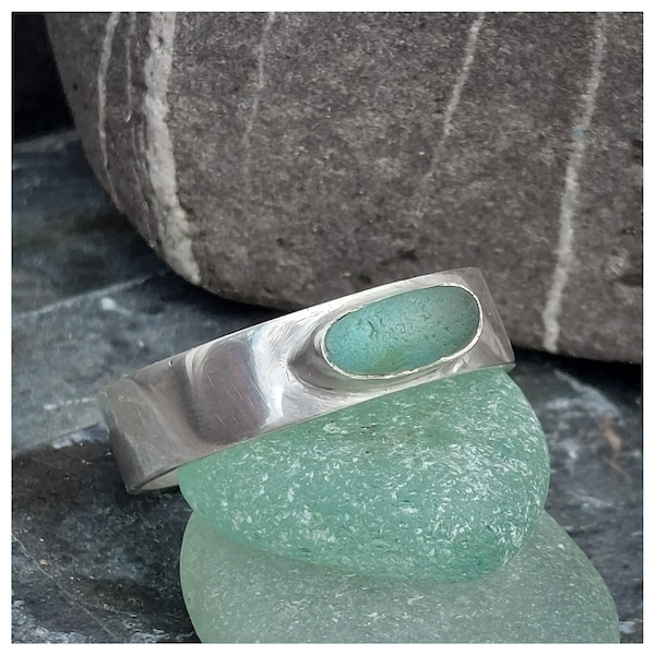 Mens Sterling Silver and Seaglass Ring UK size z+++ US size 14