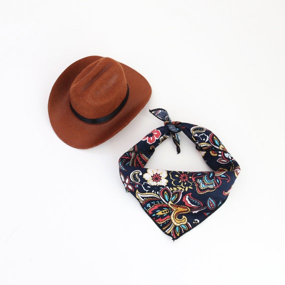 WODISON Cool Pet Dog Cat Cowboy Costume Hat and Bandana Scarf Set of 2 WODISON Cool Pet Dog Cat Cowboy Costume Hat and Bandana Scarf Set of 2