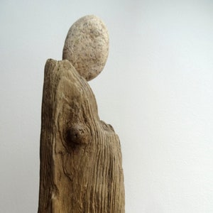 Figura in legno, scultura in legno, figura d&#39;arte, scultura in legno e pietra