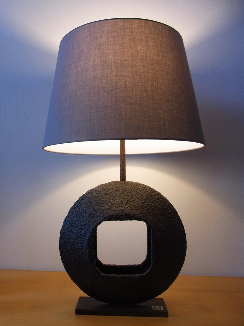 Lampe / Tischlampe / Leuchte aus Eisen mit Schirm handgefertigtes Unikat Bild 1