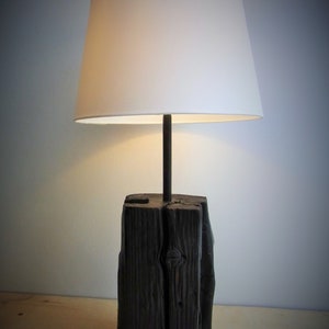 Leuchte / Tischlampe / Lampe aus Holz / Holzleuchte mit Schirm Unikat Bild 1