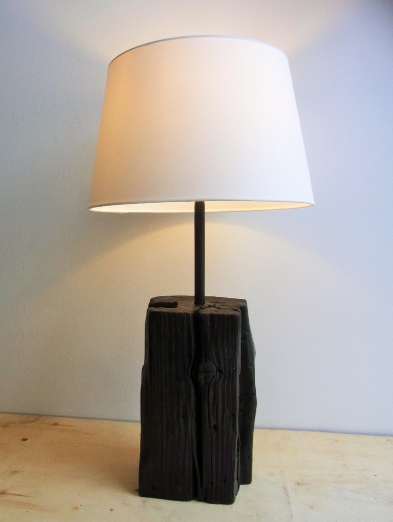 Leuchte / Tischlampe / Lampe aus Holz / Holzleuchte mit Schirm Unikat Bild 2