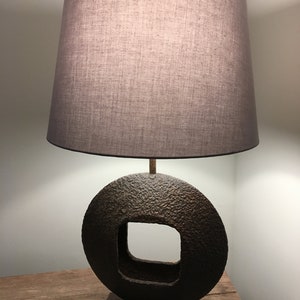 Lampe / Tischlampe / Leuchte aus Eisen mit Schirm handgefertigtes Unikat Bild 3