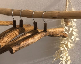 Clothes hangers made from trunks and branches / wooden clothes hangers / upcycling - recycling