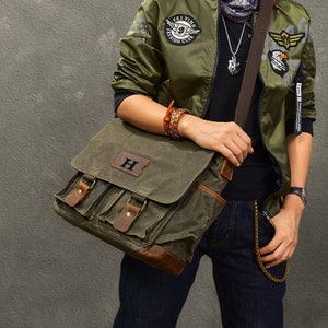 Handgemaakte koerierstas van gewaxt canvas, 14-inch laptoptas, gepersonaliseerd Vaderdagcadeau, crossbodytas, schoudertas, waterdichte aktetas, herencadeau afbeelding 3