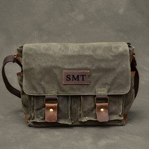 Handgemaakte koerierstas van gewaxt canvas, 14-inch laptoptas, gepersonaliseerd Vaderdagcadeau, crossbodytas, schoudertas, waterdichte aktetas, herencadeau Army Green