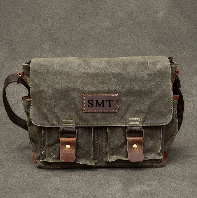 Handgemaakte koerierstas van gewaxt canvas, 14-inch laptoptas, gepersonaliseerd Vaderdagcadeau, crossbodytas, schoudertas, waterdichte aktetas, herencadeau Army Green